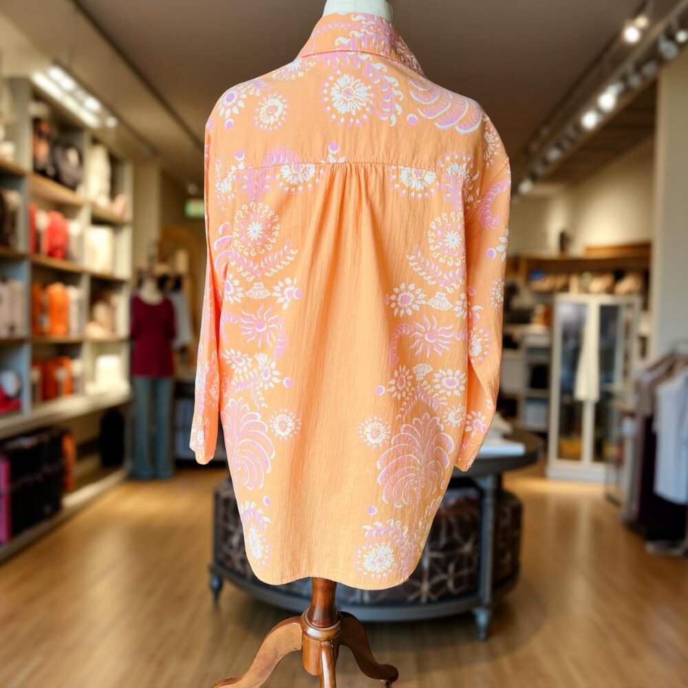 Lilly Pulitzer Button-Up Top - Picture 2 of 13